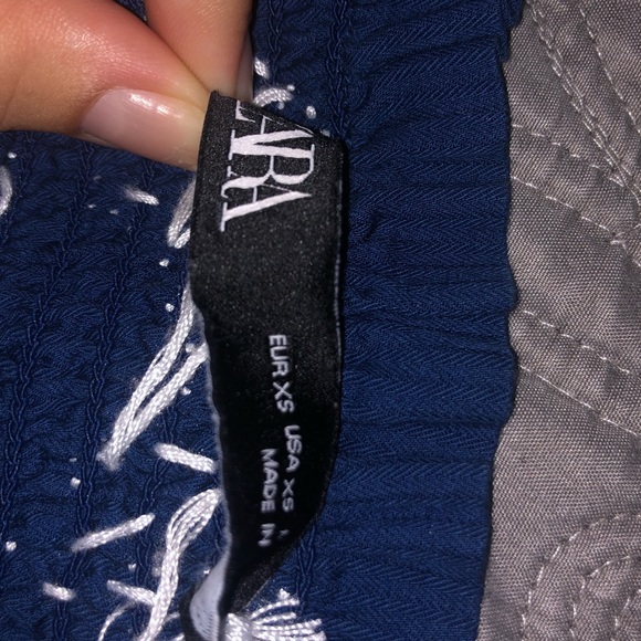 Zara Blue Aztec High Waisted Stretchy Shorts - Picture 3 of 4